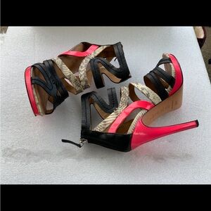 L.A.M.B. Stylish Black and Pink Women's Heels